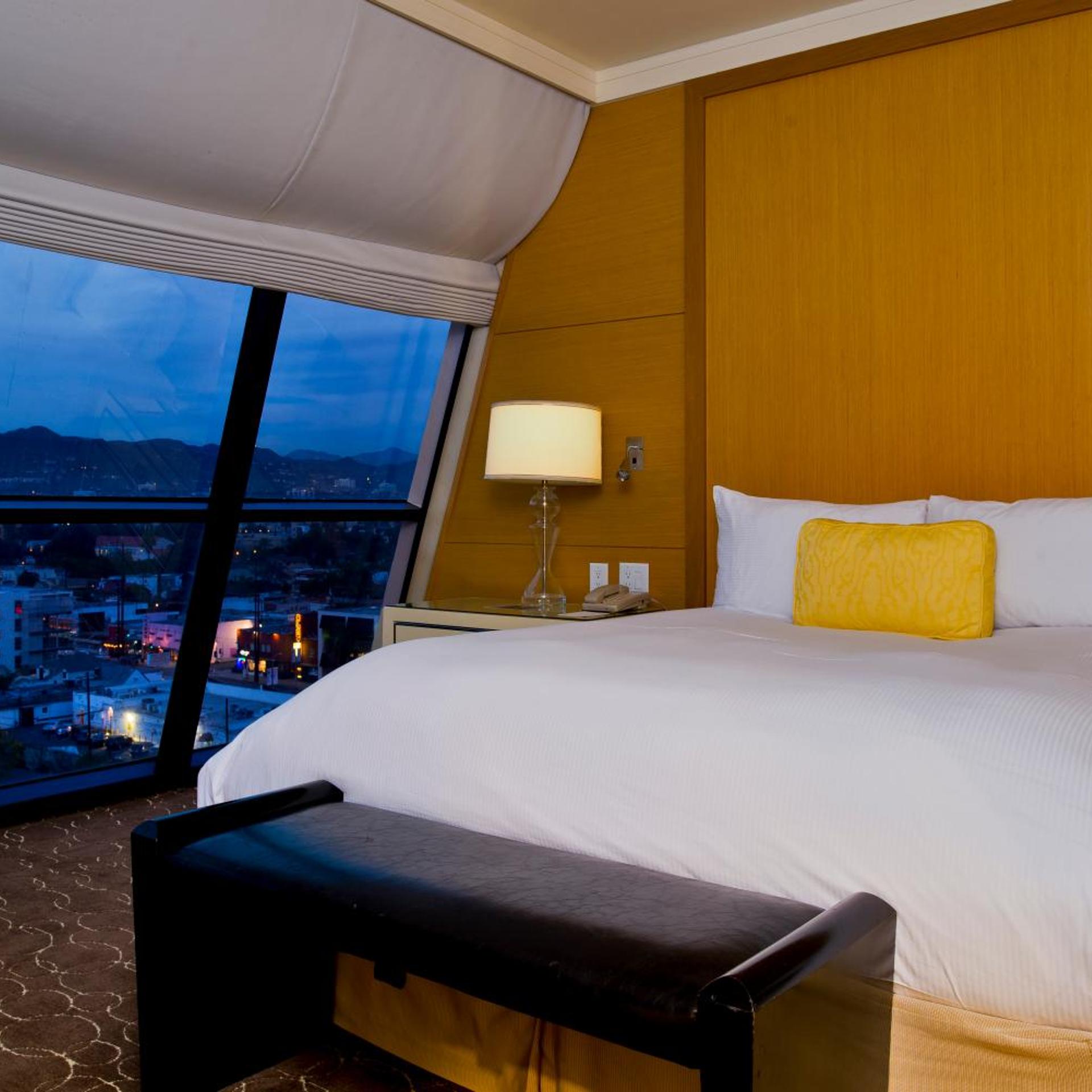Presidential, Suite, King Bed, Hills View