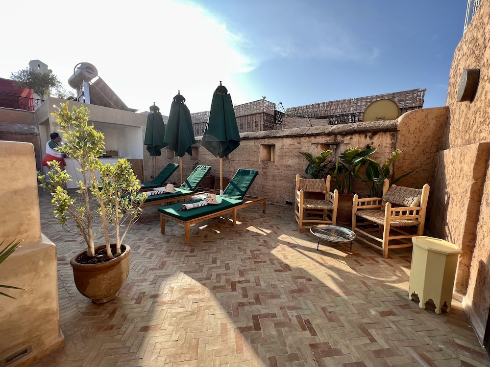 Riad Tizwa 42/50