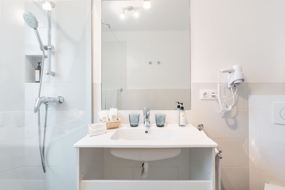 R2 Maryvent Beach Apartment 49/49