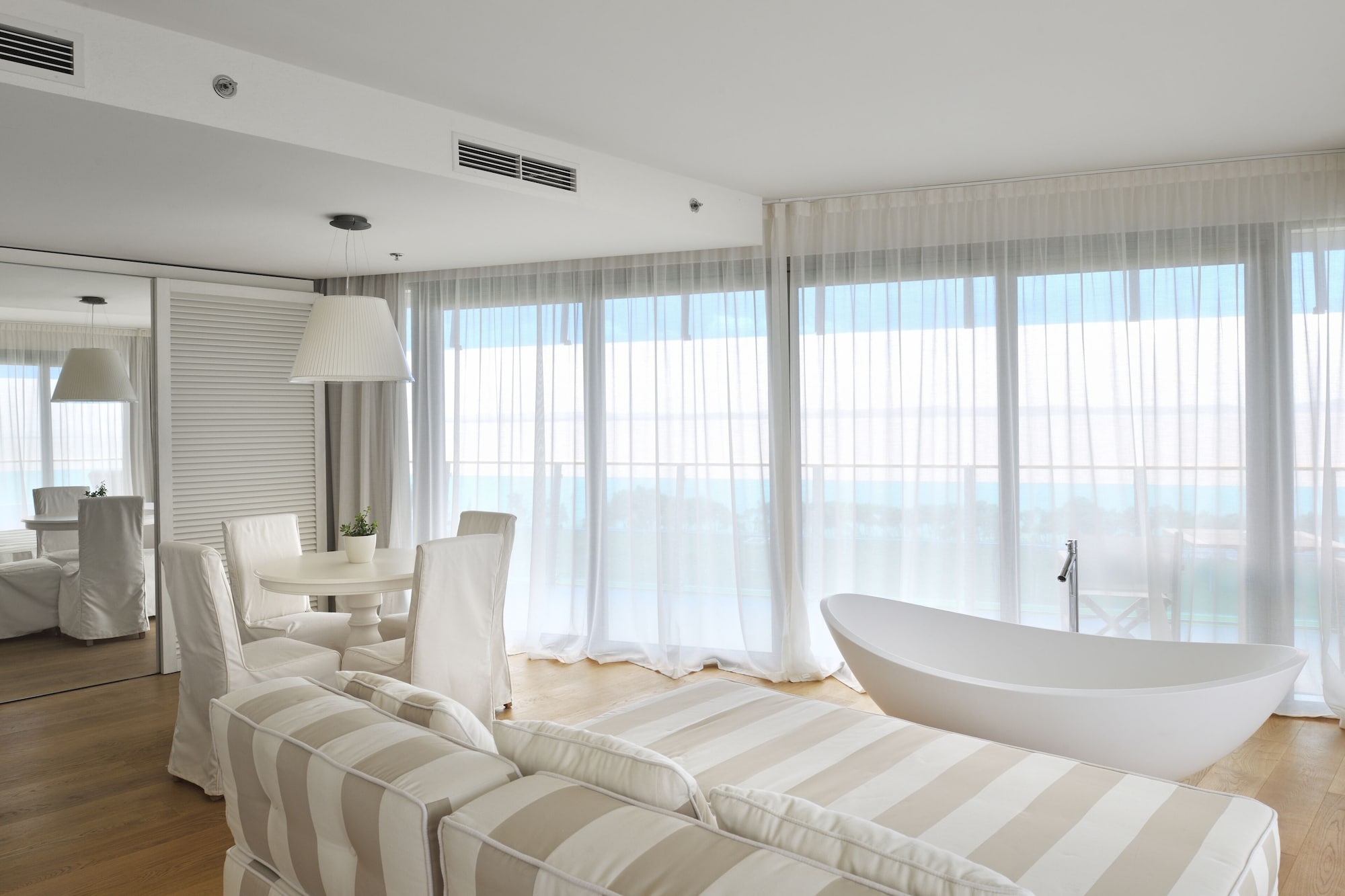 Senior, Suite, Queen Bed, Partial Sea View, Sofa, Balcony