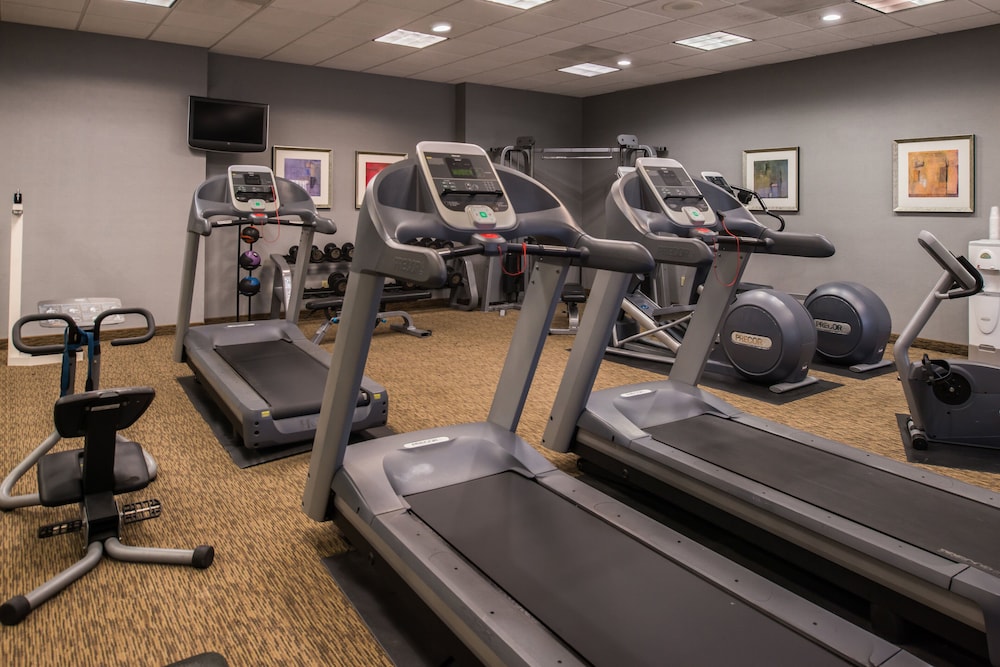 Holiday Inn Ontario Airport 40/73