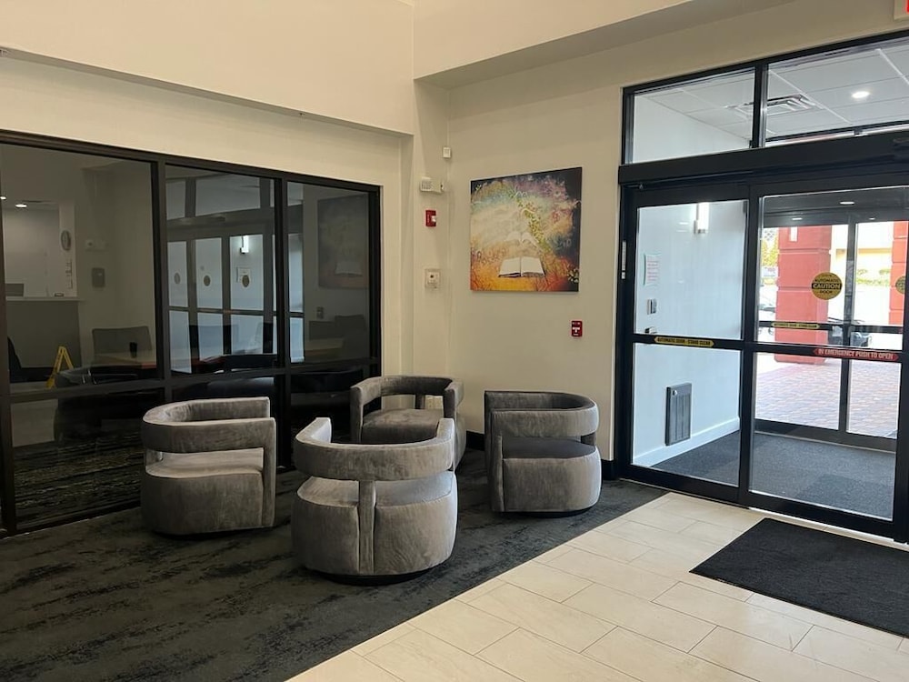 La Quinta Inn And Suites by Wyndham Mt. Laurel - Philadelphia 46/62