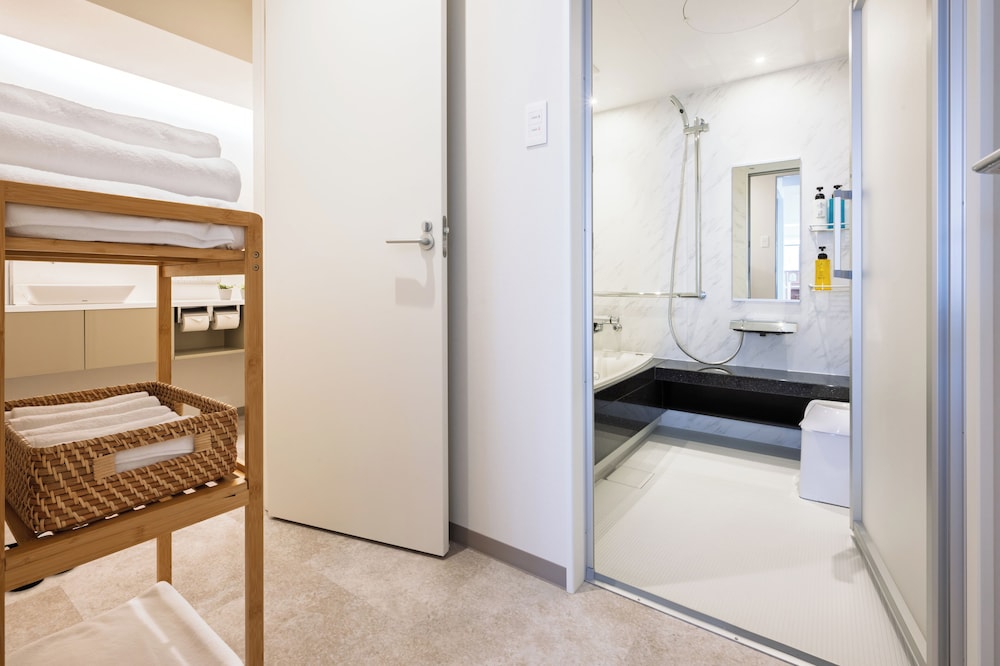 Suite, 4 Futon Beds, Ocean View, East Wing، Miyajima Coral 5/7