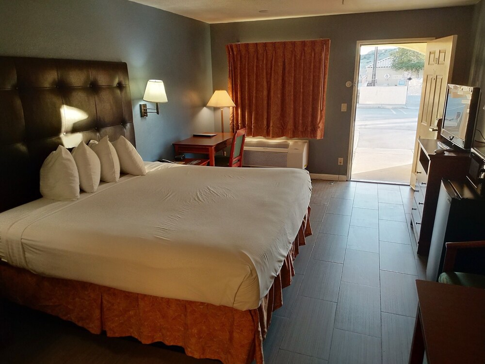 RIO DEL SOL INN NEEDLES 17/62