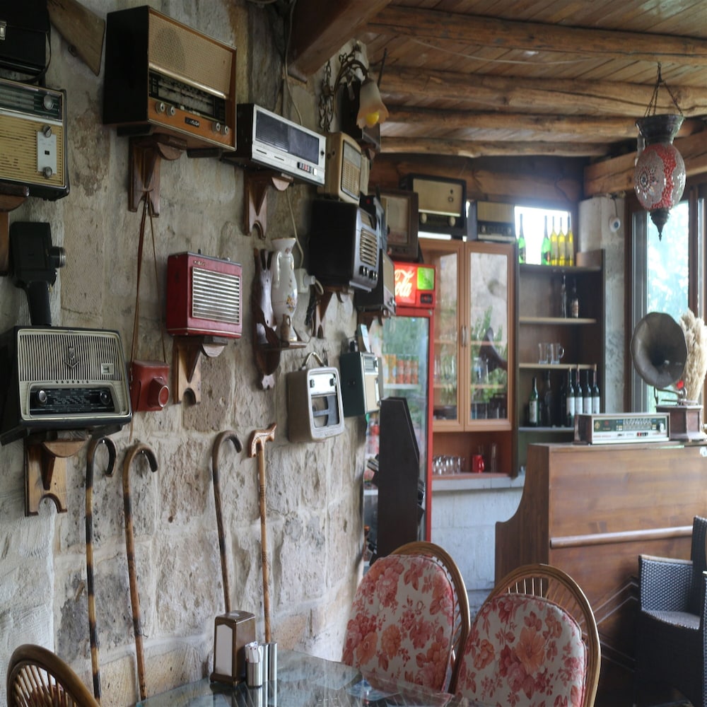 Antique Terrace Suites 31/50