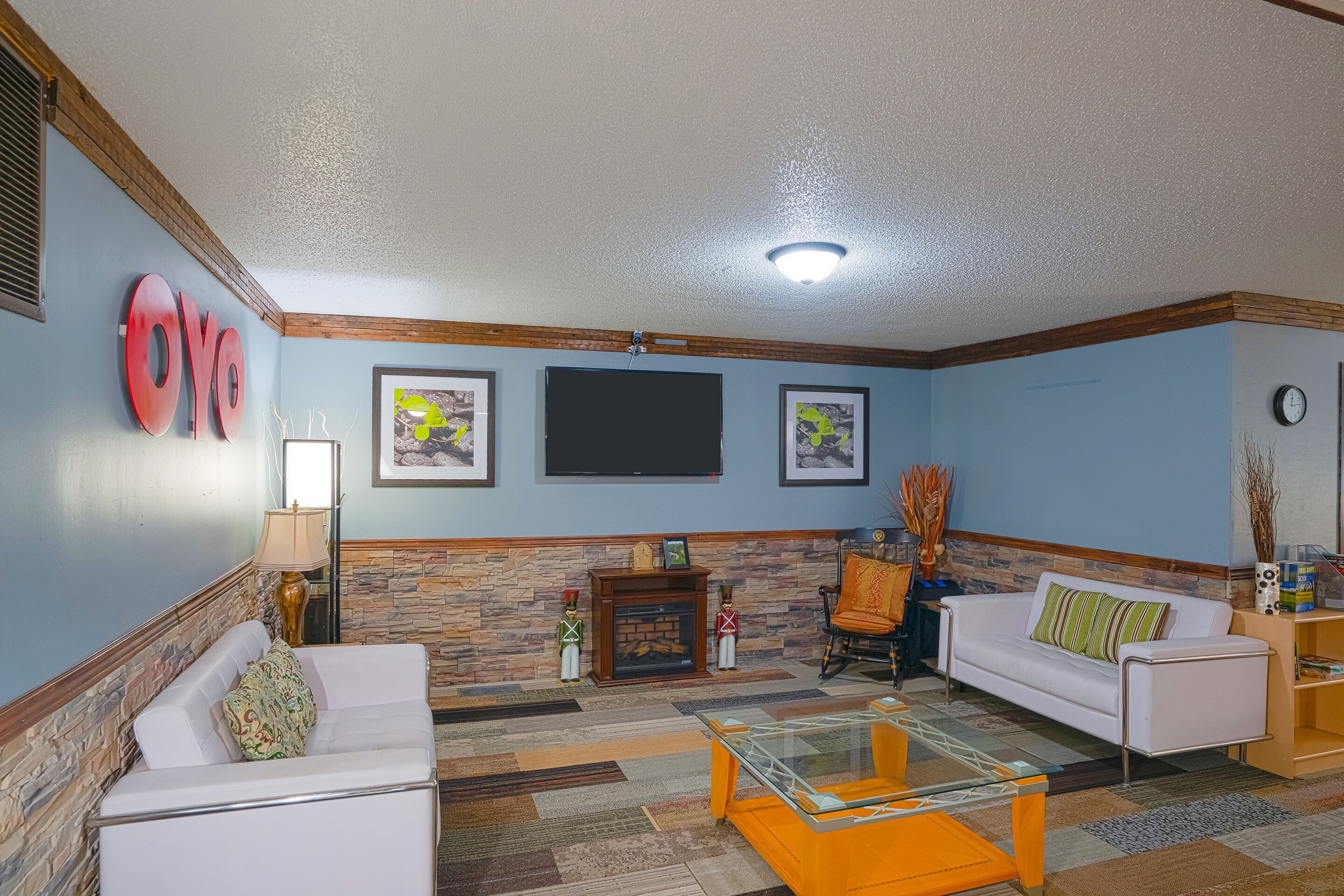 OYO Hotel Redwood Falls near Jackpot Casino 11/18