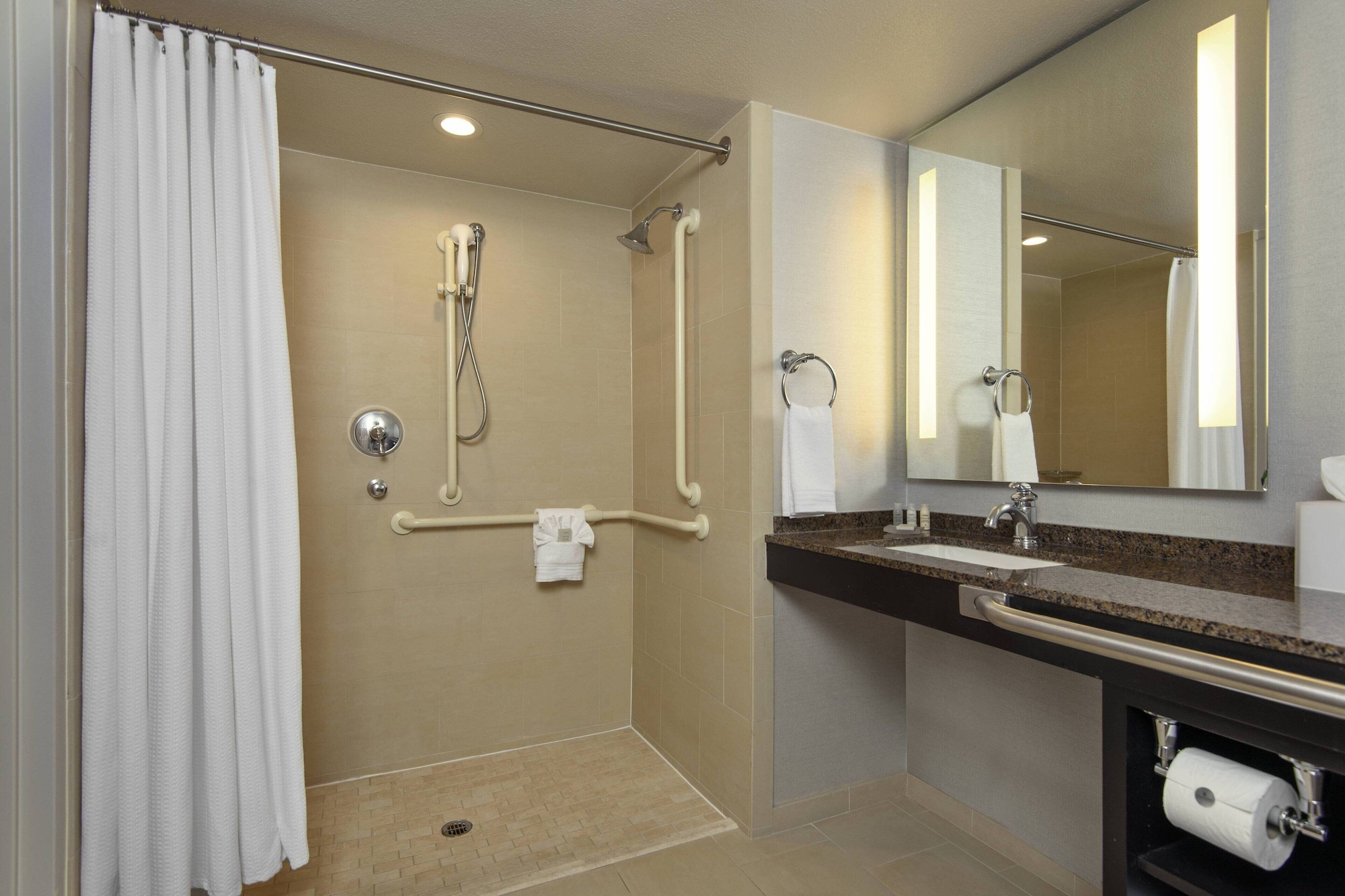 غرفة بسرير كينج، Renaissance Palm Springs 6/6