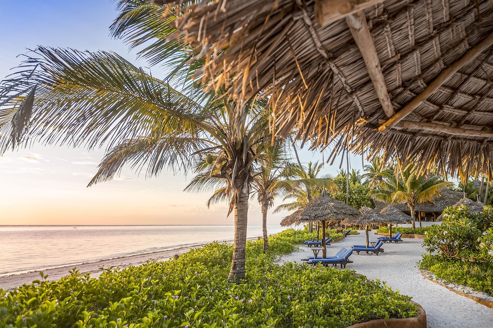 Breezes Beach Club & Spa 64/64