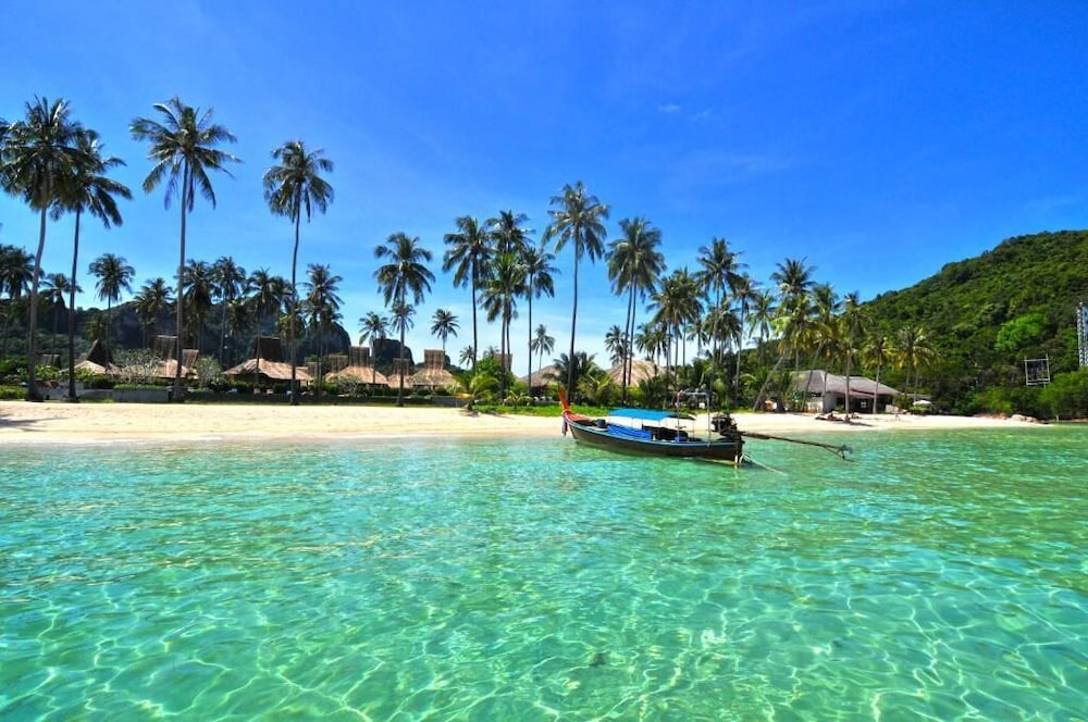 Phi Phi Little Star 57/66