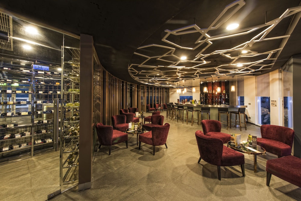 Novotel Suites Hanoi 45/70