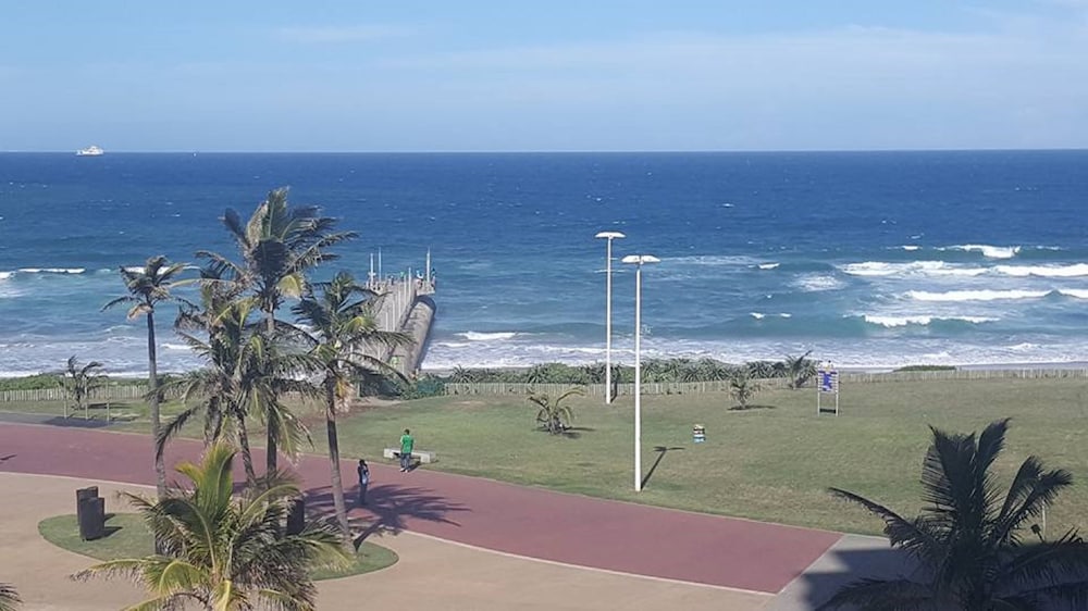 Blue Waters Hotel 40/50
