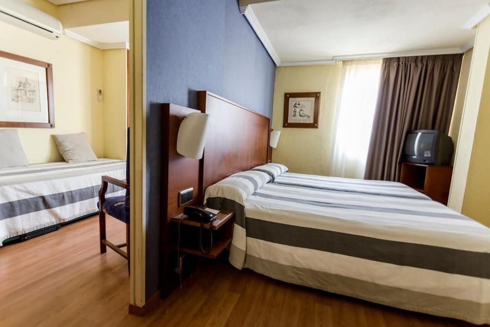Apartamentos Torreluz 18/72