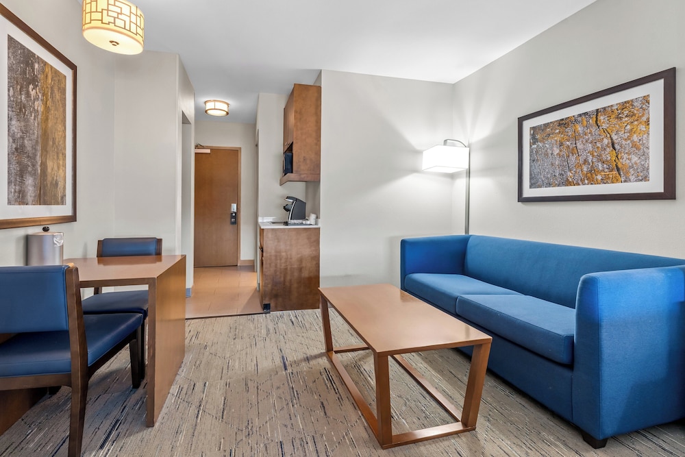 Holiday Inn Express Hotel And Suites Albany 42/67