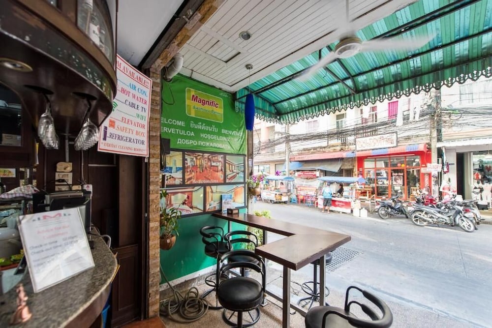 Magnific Guesthouse Patong 41/50
