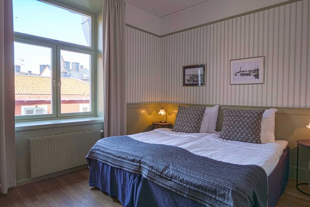 STANDARD, TWIN BEDS
