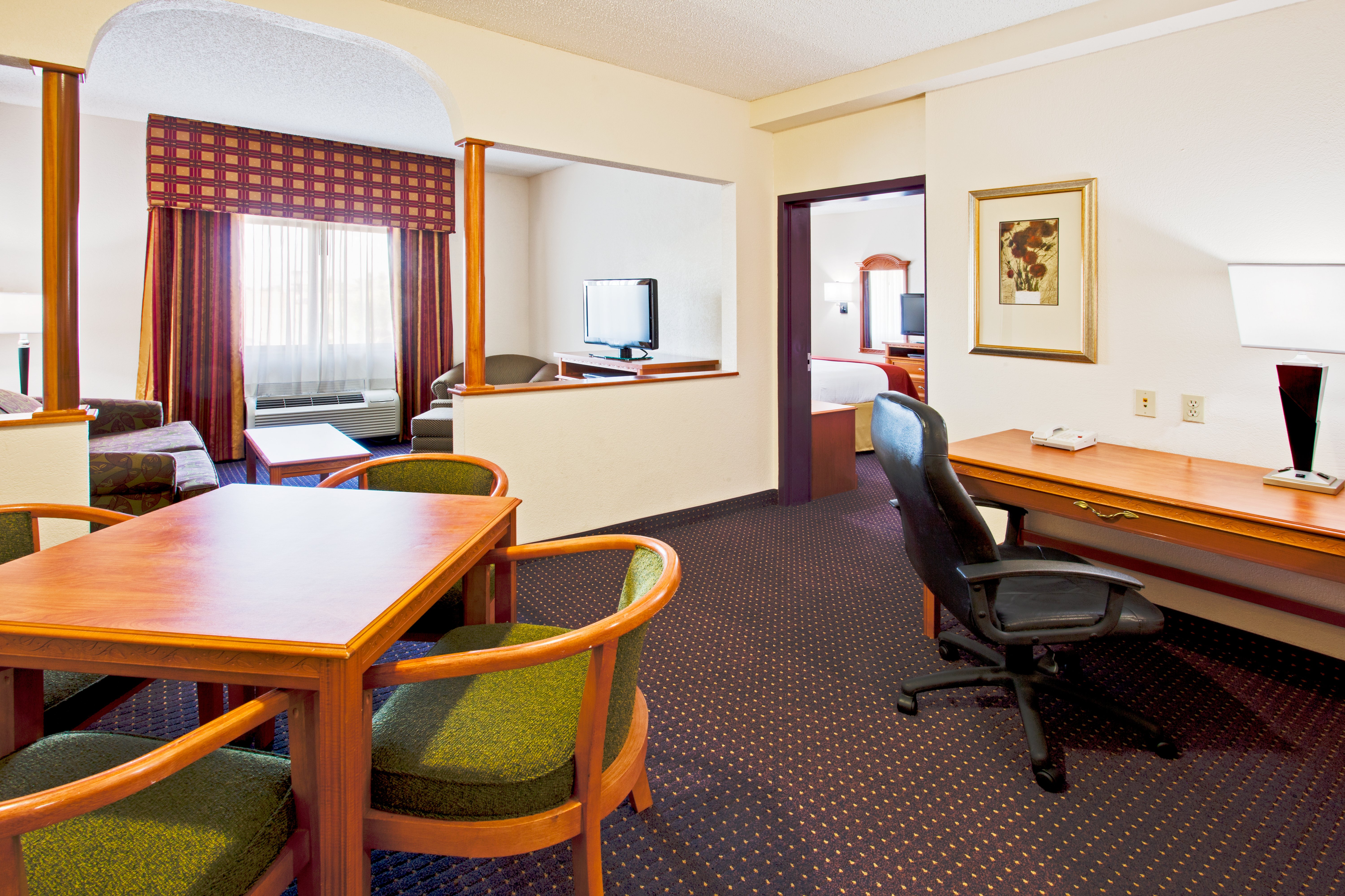 Holiday Inn Express Hotel Suites Fort Lauderdale Airport West 39/50