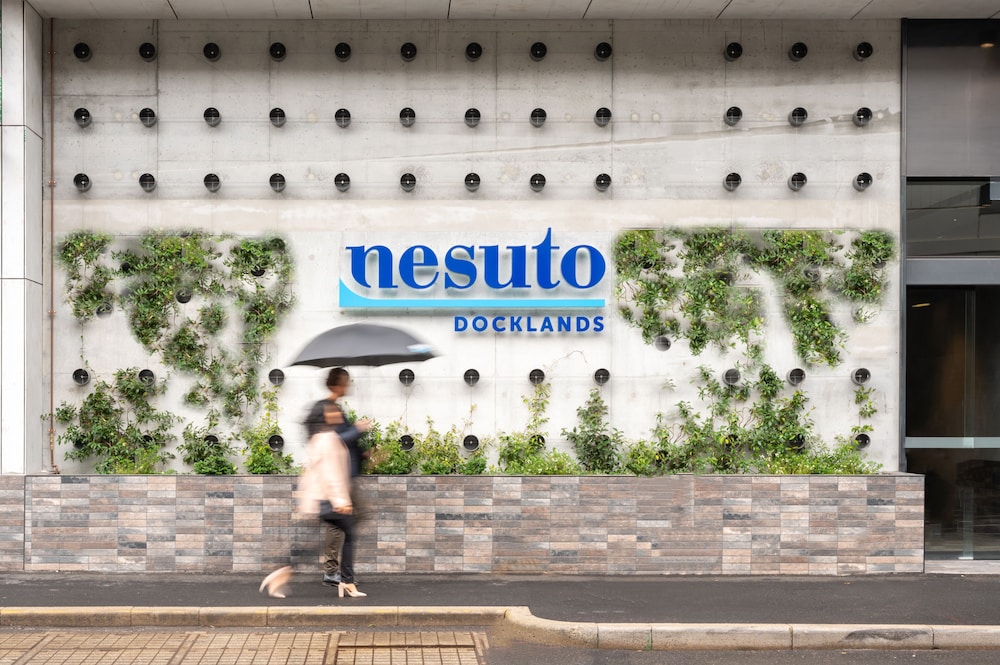 Nesuto Docklands 2/40