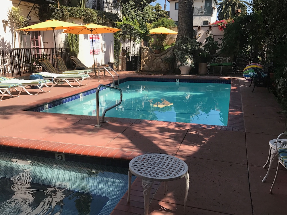 Villa Rosa Inn 7/78