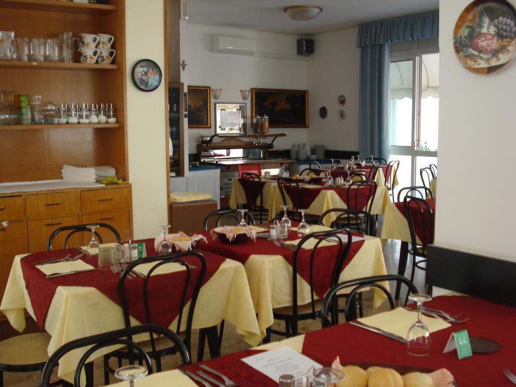 HOTEL ROBY 14/22