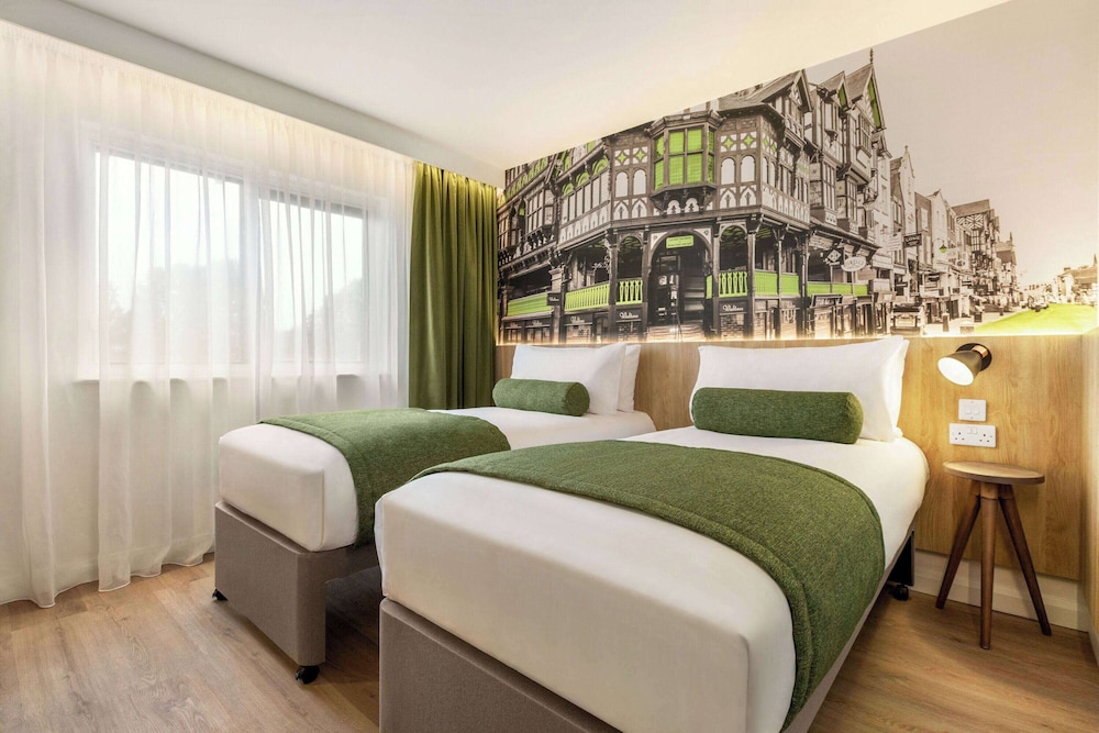 2 BEDROOMS, APARTMENT, KING AND TWIN BEDS, SOFA