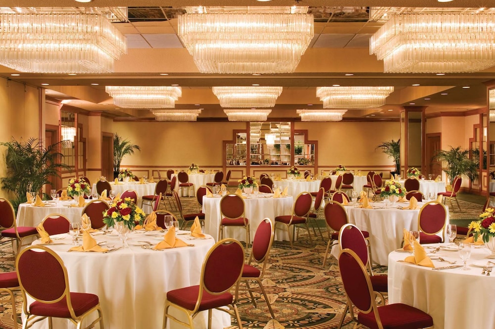 Embassy Suites By Hilton Winston Salem 38/59