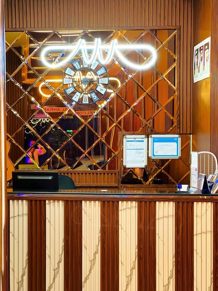 Al Ahrar Hotel 4/34