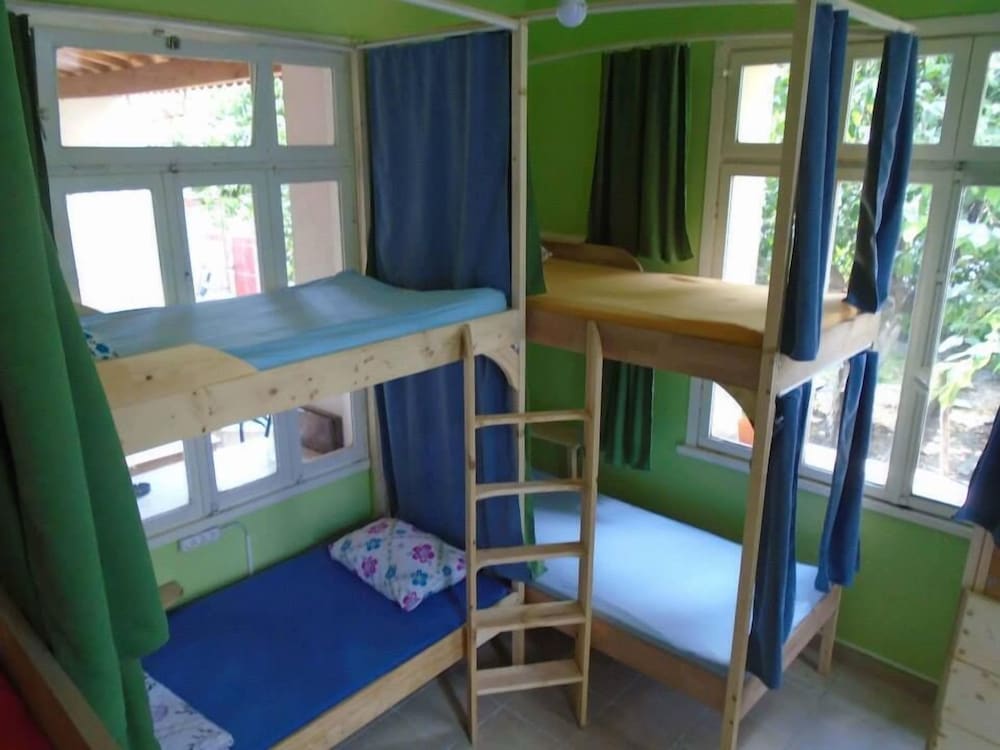 Lotus Garden Hostel 28/35