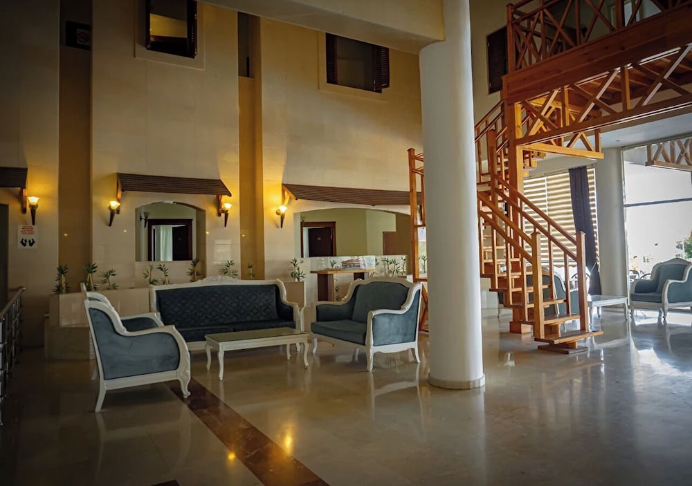 Valeri Beach Hotel 32/50
