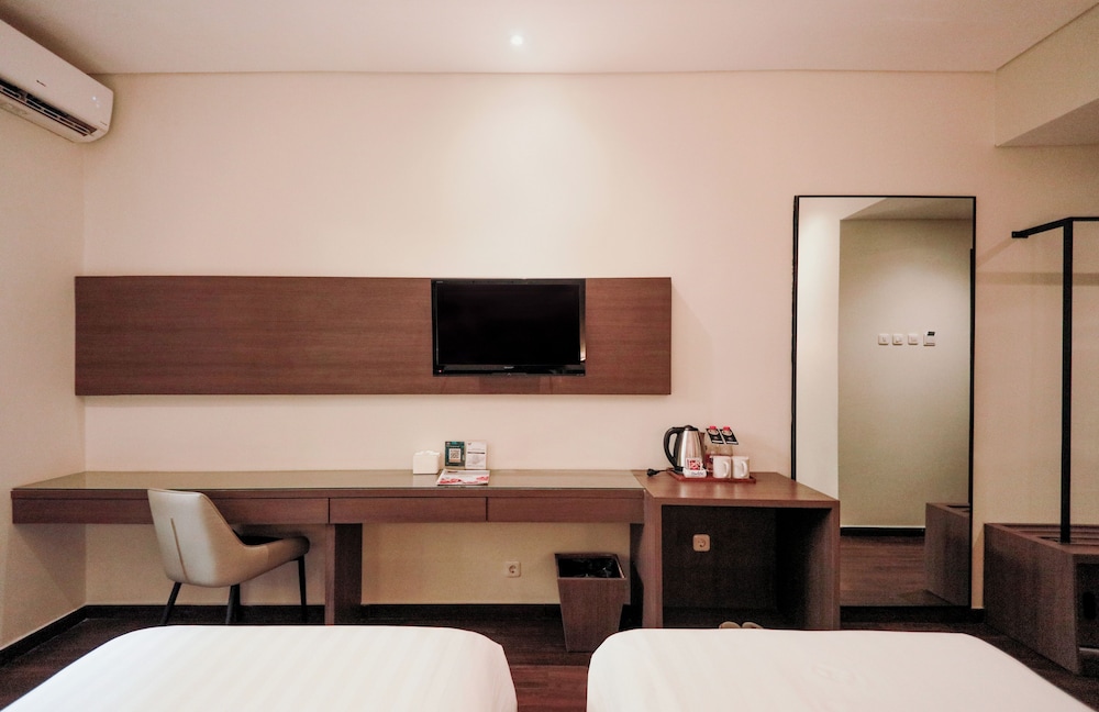 Lotus Garden Hotel 14/43