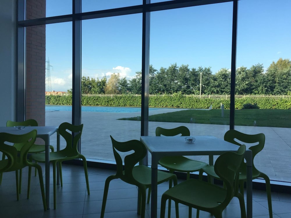 Inn Naples Airport 58/71