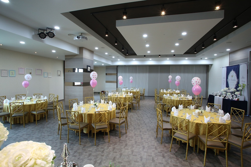 Hyunjin Tourist Hotel 56/72
