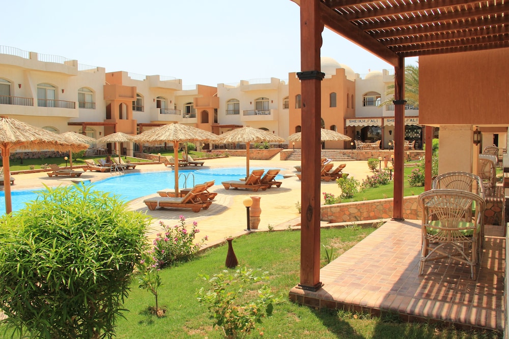 Sheikh Ali Dahab Resort 20/30