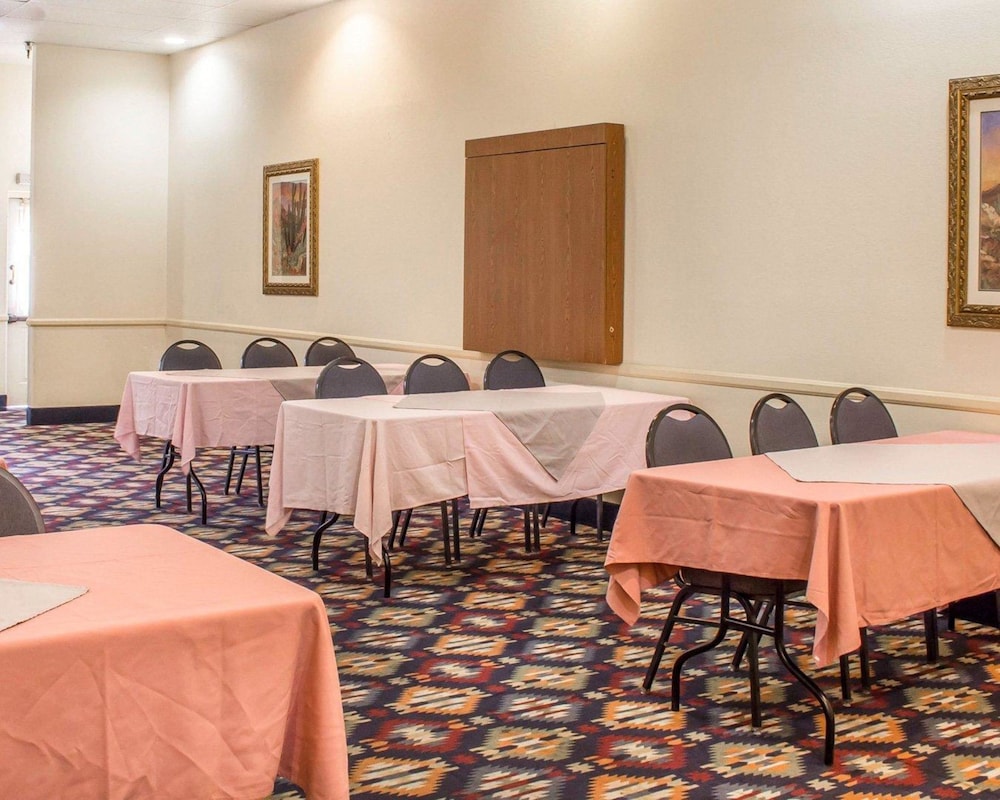 Motel6 Tucson, AZ – Airport / Kino Sports Complex 33/39