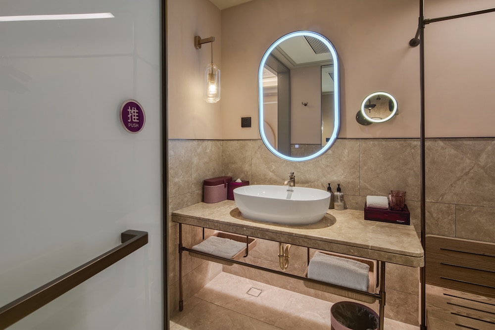 Mercure Xian Dazhai Road 51/52