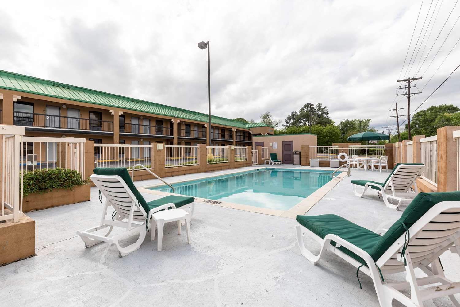 Quality Inn Alexandria 25/26