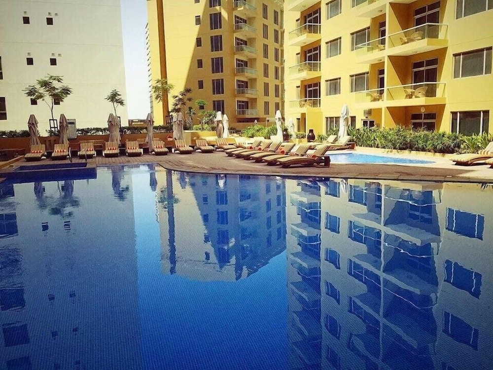 Gulf Suites Hotel Amwaj photo4