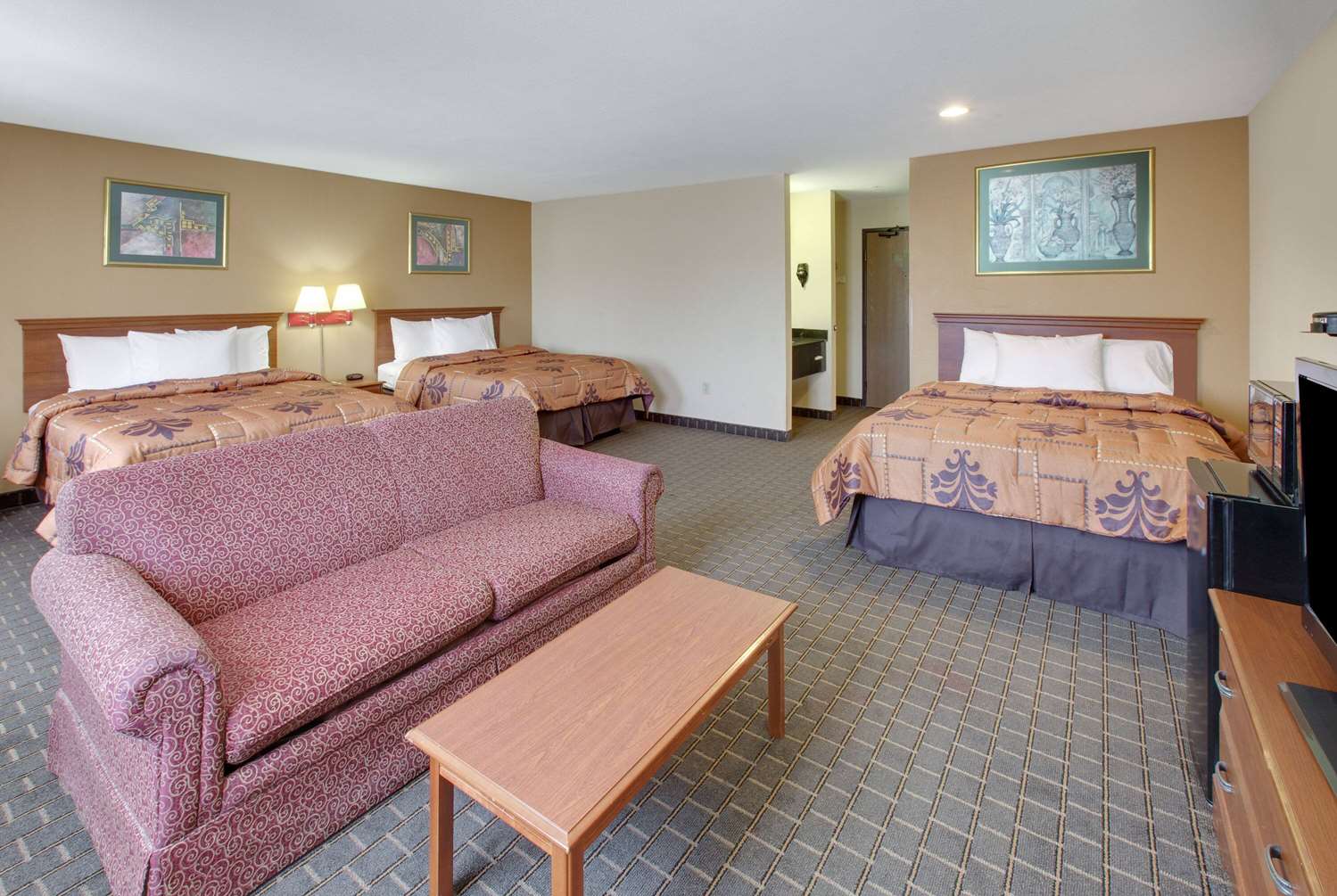 Days Inn by Wyndham Mesquite Rodeo TX 20/26