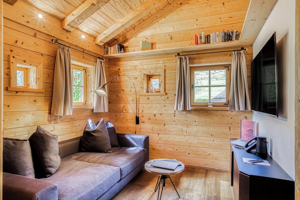 1 Bedroom, Signature, Chalet, Queen Bed, Sofa, Private Spa، Puradies 3/7