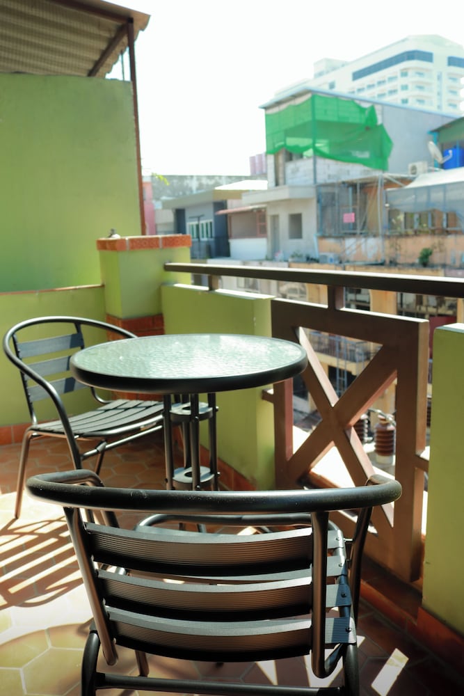 Max Hotel 52/63
