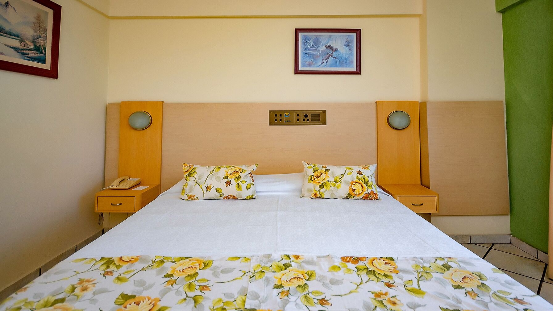 Luxury, Double Bed, Sea Front