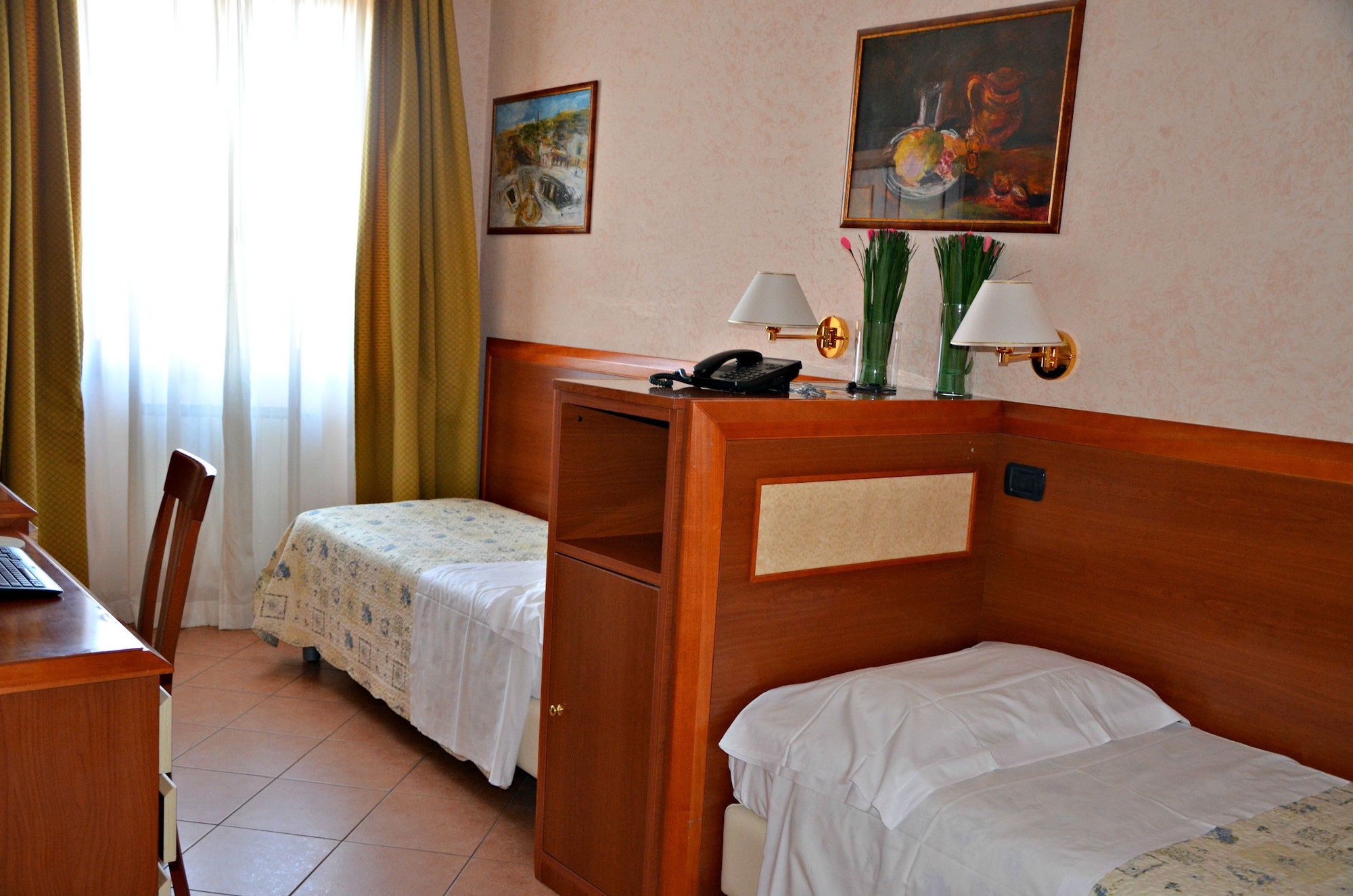 STANDARD, TWIN BEDS