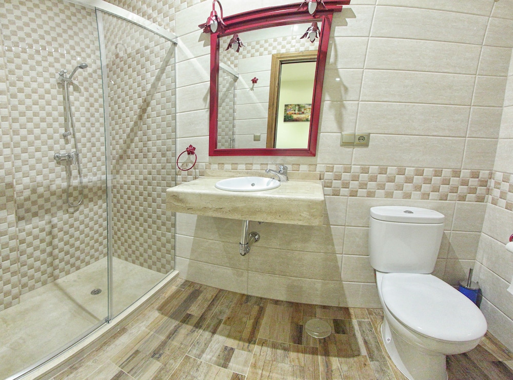HOSTAL GARLU 41/41