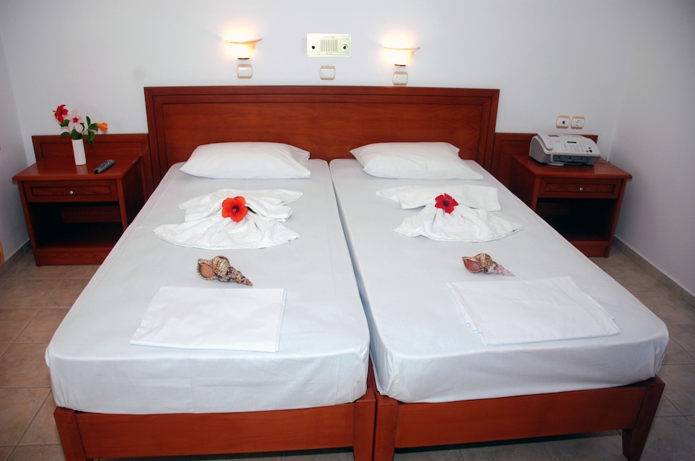 Kyma Hotel 34/67