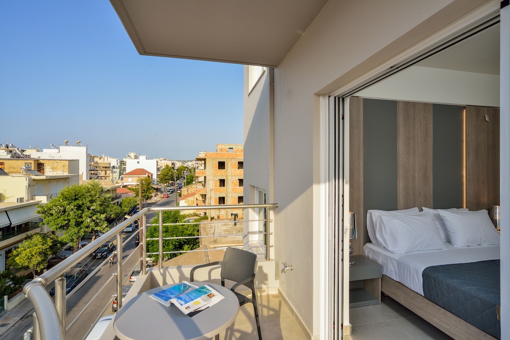 Elia Residences 5/59