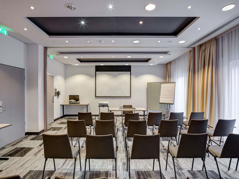 Mercure Hamburg Mitte 65/76
