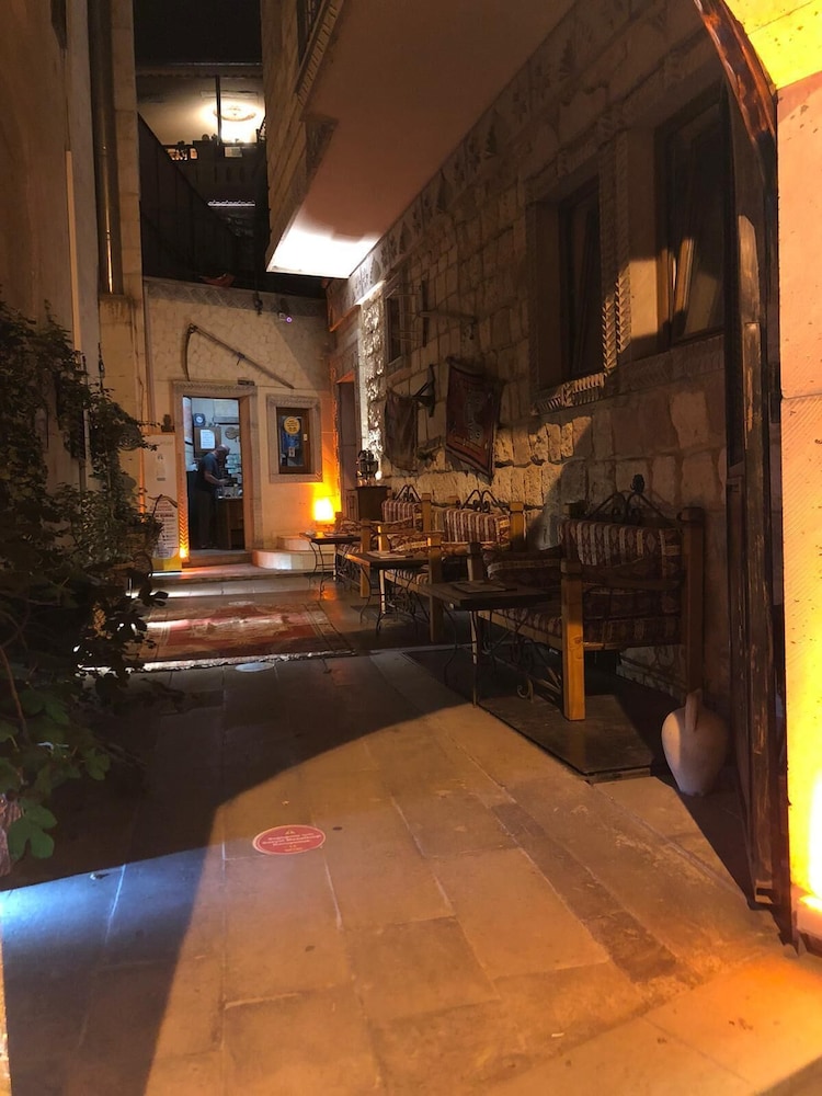 Relic House 41/49