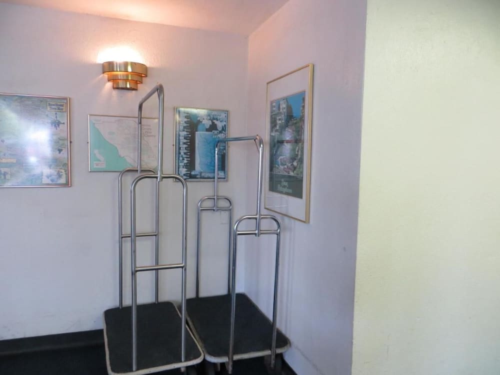 Royal Pacific Motor Inn 40/59