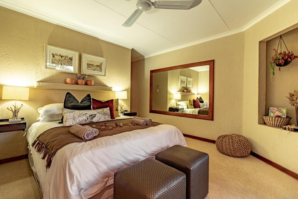 Ulwazi Rock Lodge 7/50