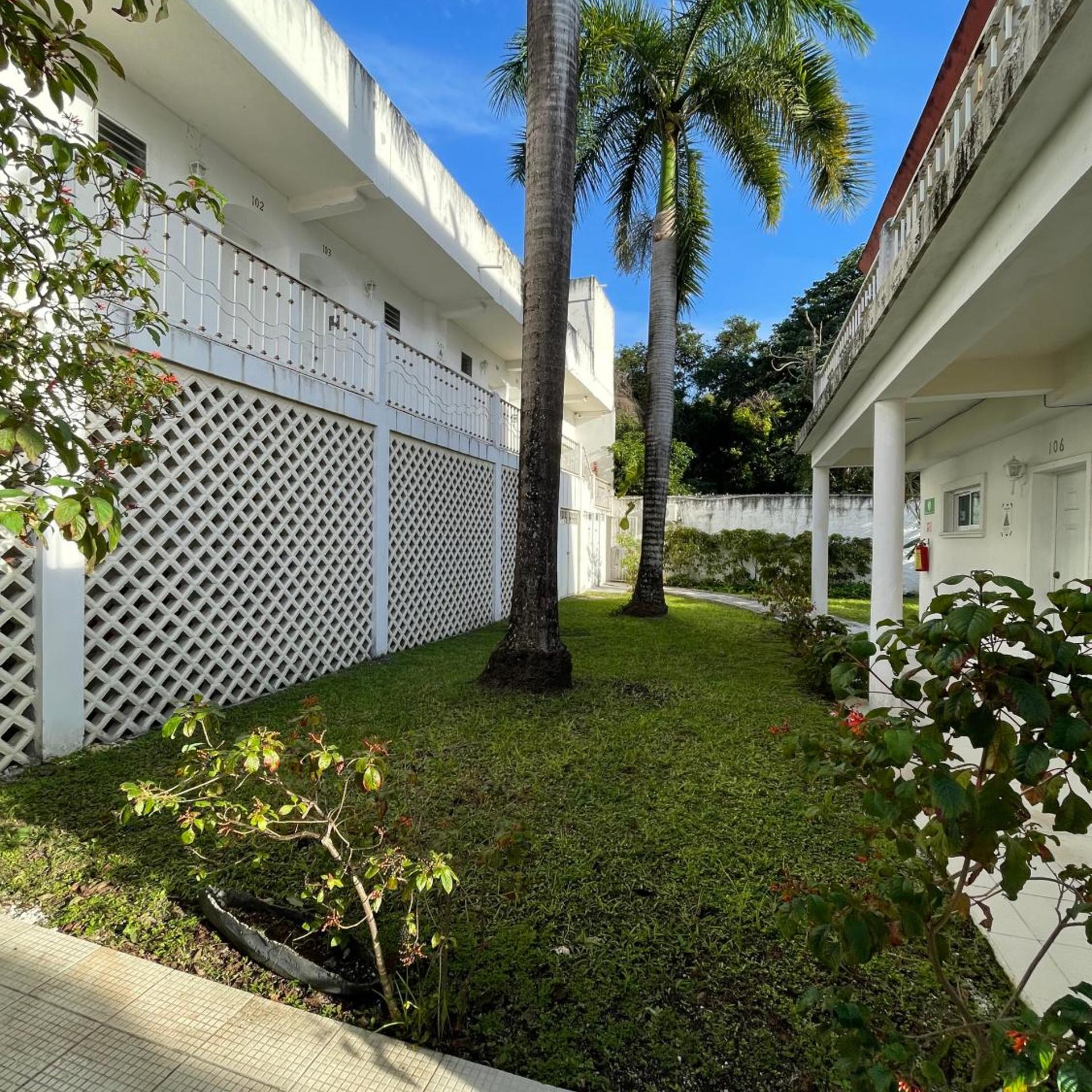 OYO Hotel Dos Mundos Aeropuerto Internacional de Cozumel 47/56