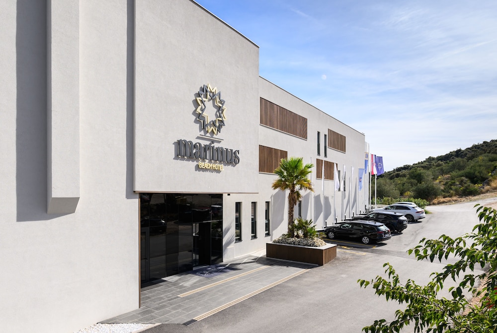 Marinus Beach Hotel 4/56
